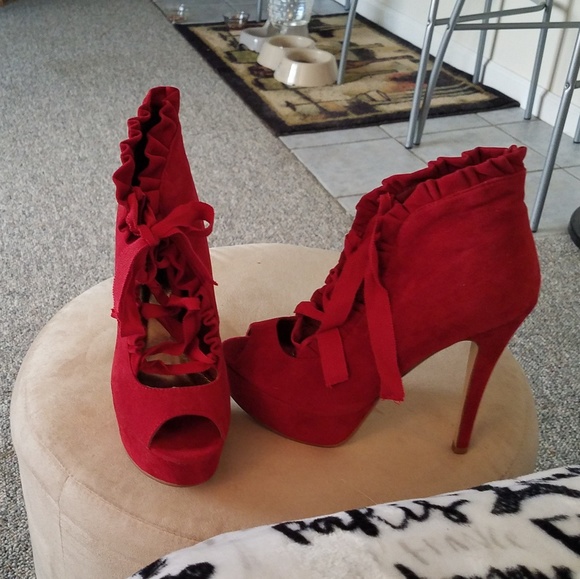 Red suede bootie - Picture 1 of 1